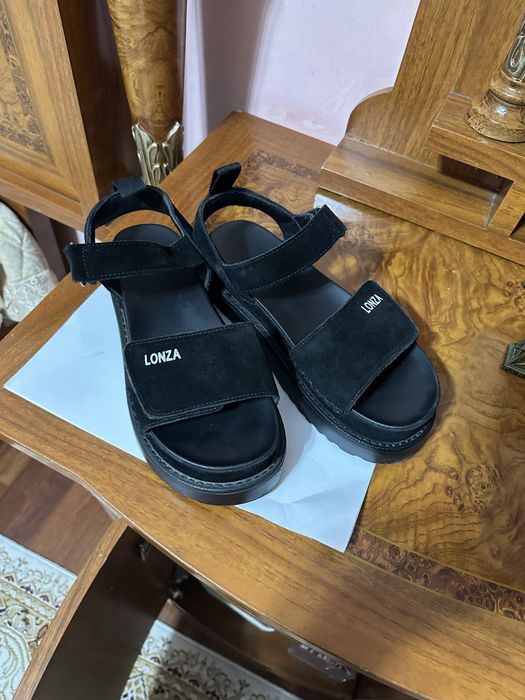 Две обуви по цене одной Летние шлепанцы Balenciaga