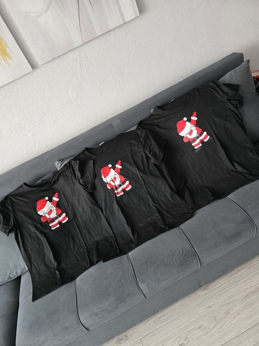 Новогодние футболки, худи и носки