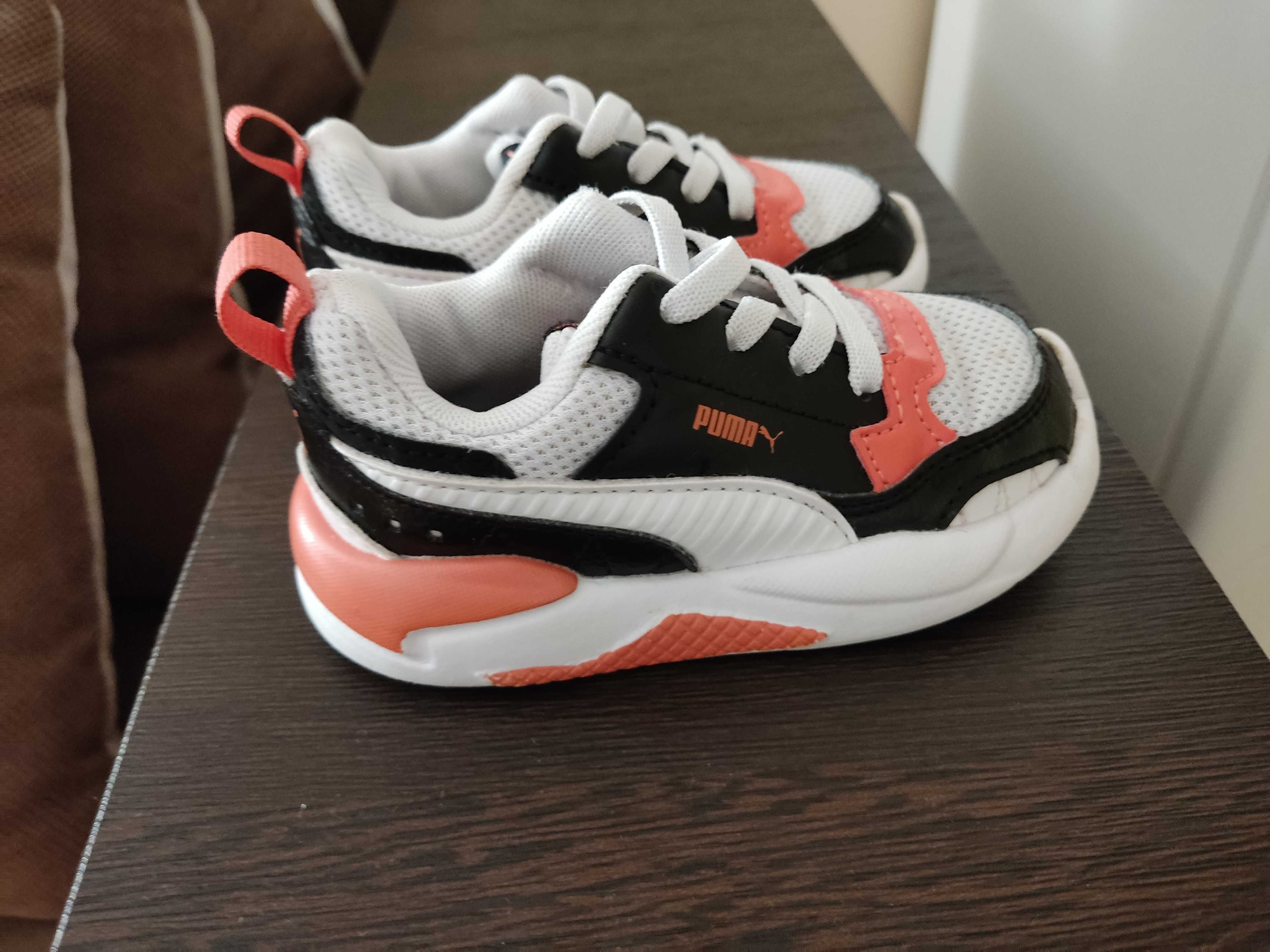 Маратонки за момиченце Puma