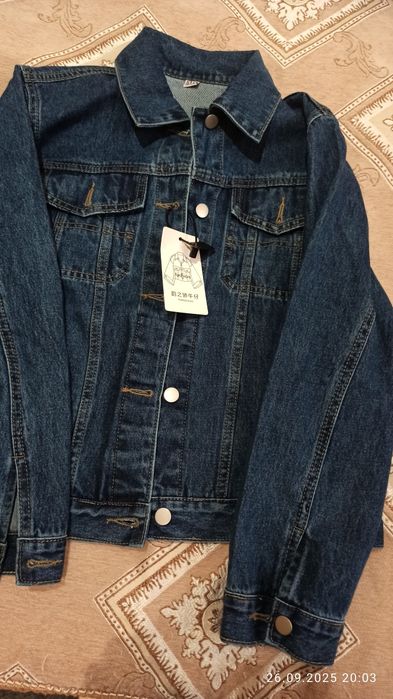 Джинсовые новые  женские куртки