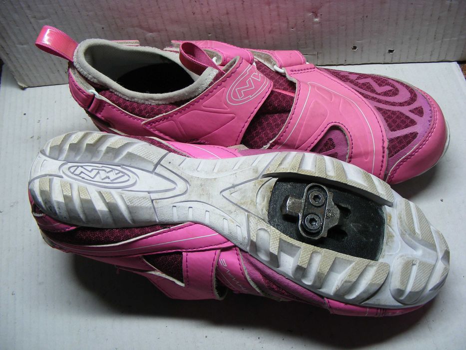 Обувки  номер 38