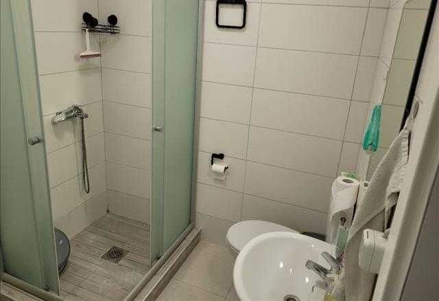 Дава се под наем Двустаен апартамент в Бургас, Зорница - 57 кв.м за 204 € - Снимка #7