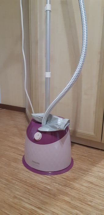 Продам оригинал паровой утюг Philipps за 20000 тенге.