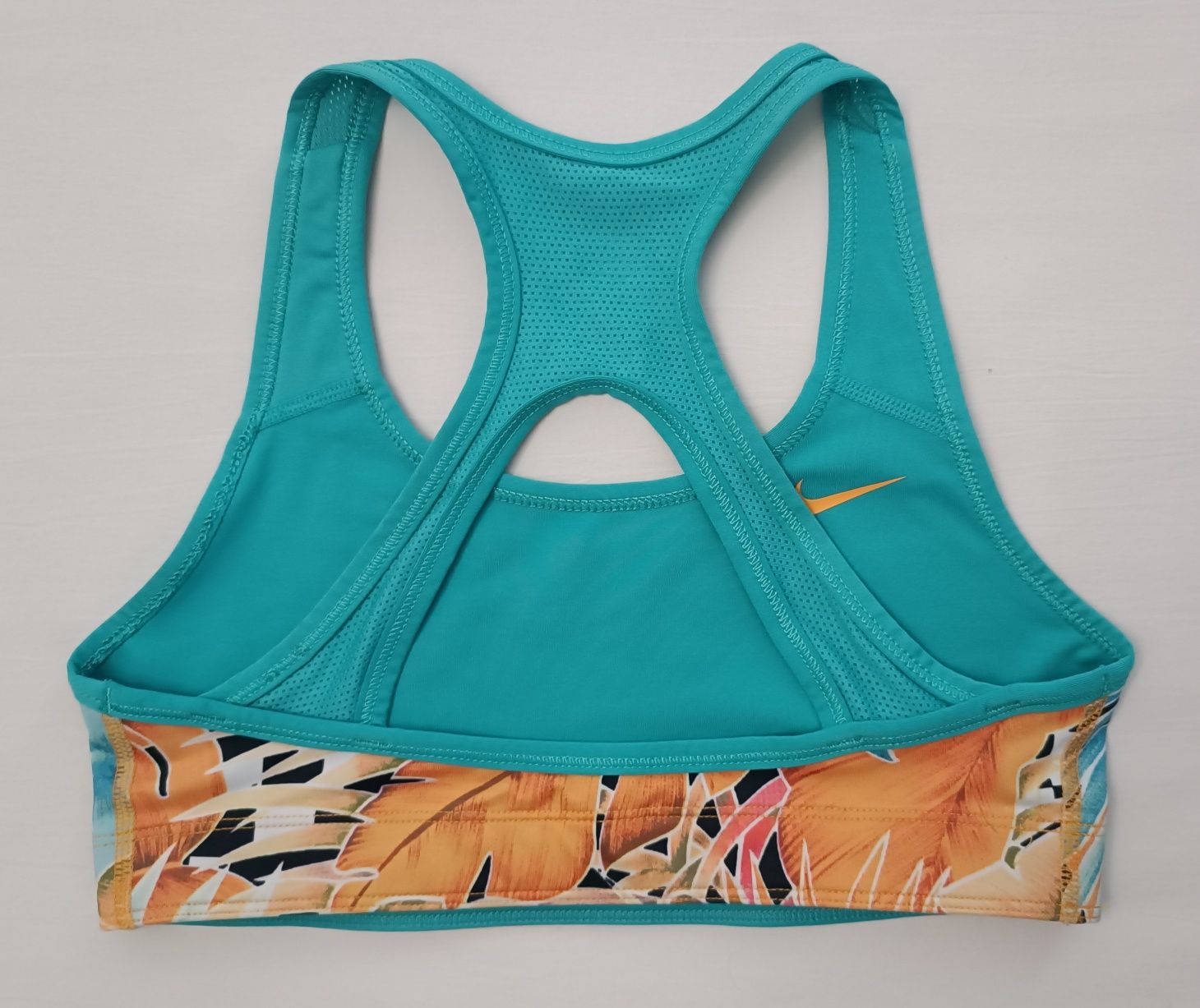 Nike DRI-FIT Reversible Bra оригинално бюстие ръст 156-166см Найк