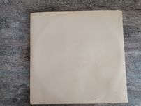 Продавам The Beatles (The White Album)+подарък