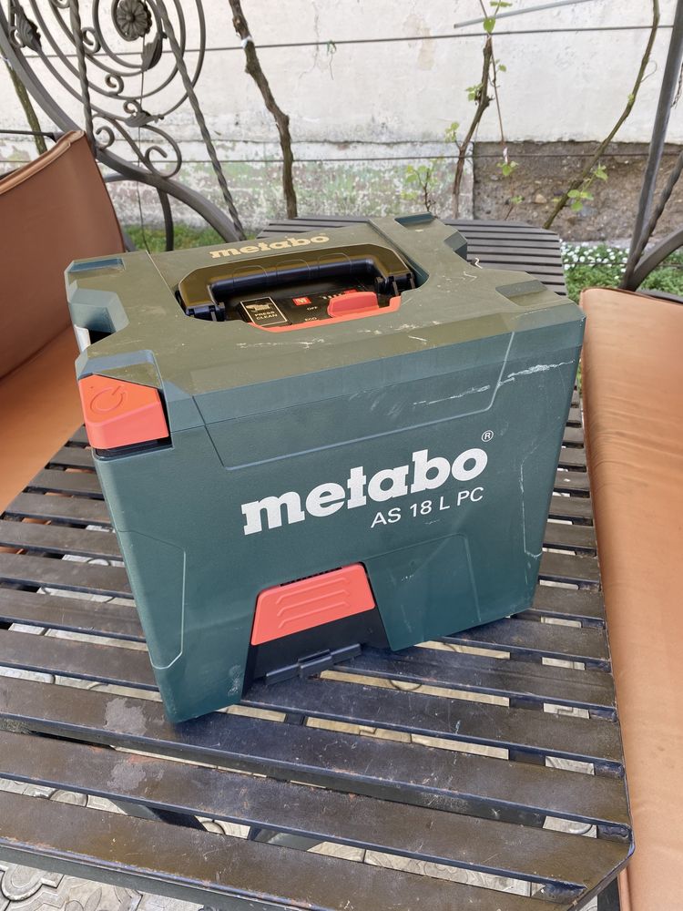 Aspirator Metabo As 18 L PC cu acumulator