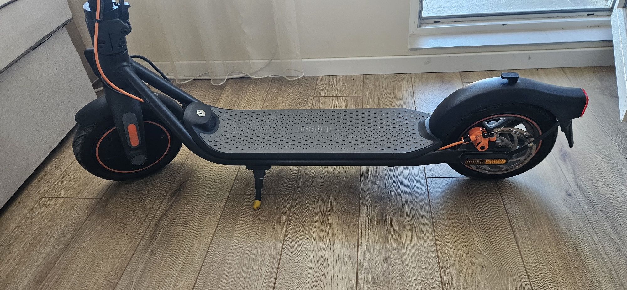 Скутер тротинетка Segway Ninebot F40e