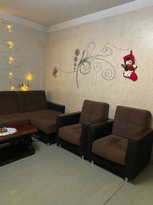 Продам 2 комнатую квартиру . Состояние средне.кадышева базар