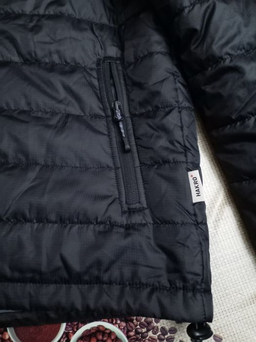 Мъжко черно яке.