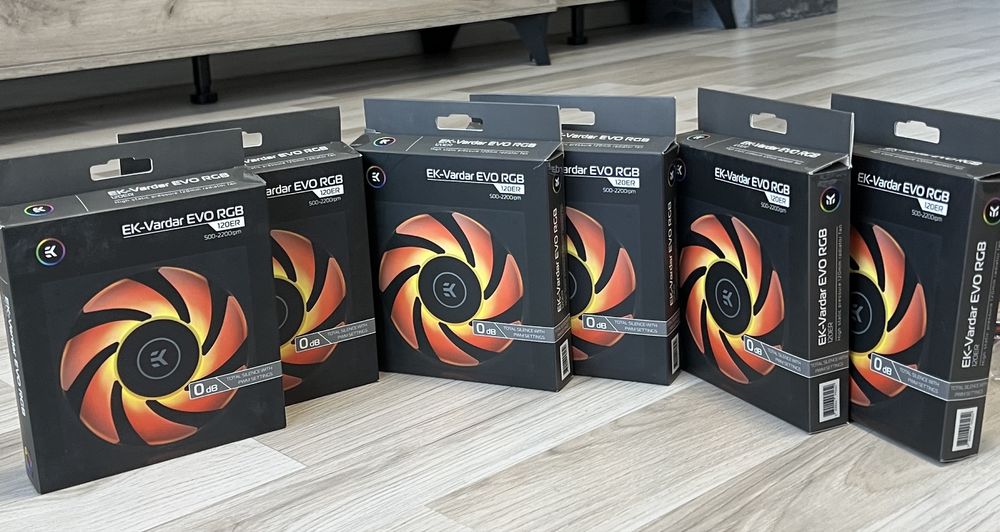 6 ventilatoare EK-Vardar EVO 120ER D-RGB 500-2200rpm