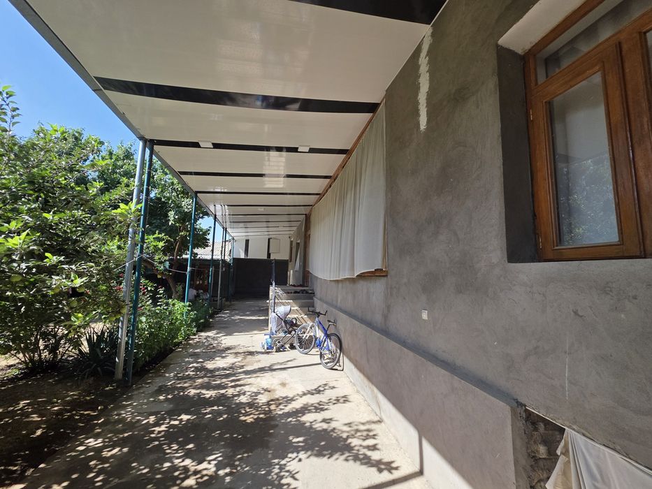 Тошкент тум. Кӯксарой Қ.Ф.Й. Кӯкбӯрик маҳ.  5 хона 11 сот  уй сотилади