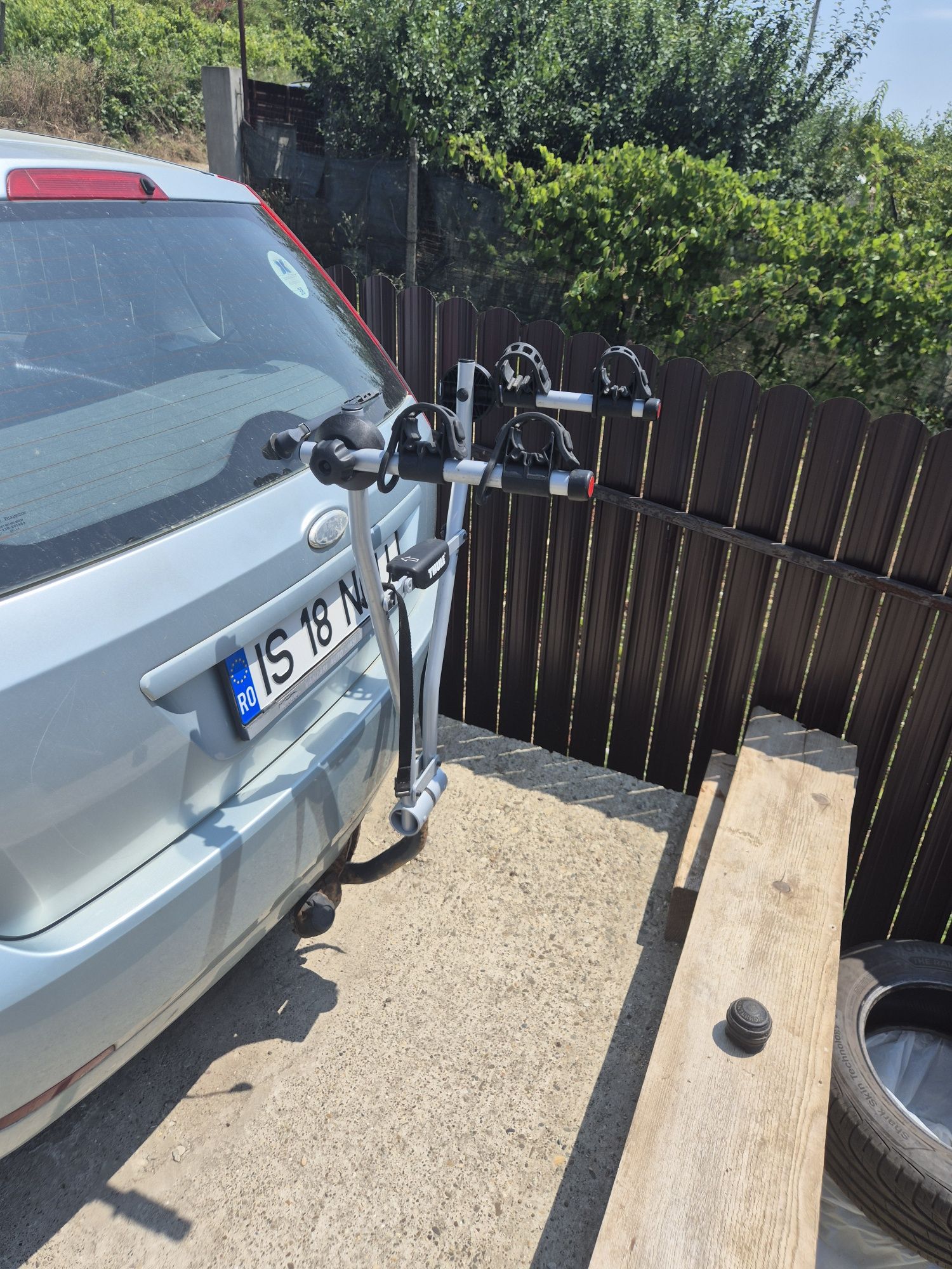 Suport bicicleta thule pentru carlig auto