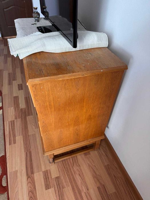 mobila lemn dormitor