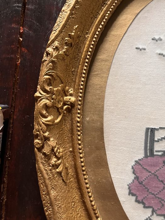 Гоблен в елипсовидна рамка