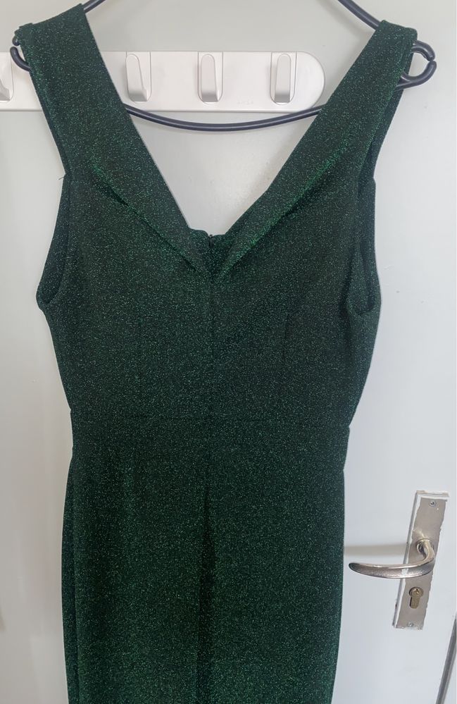 Чисто нова  зелена бална рокля от Италия
