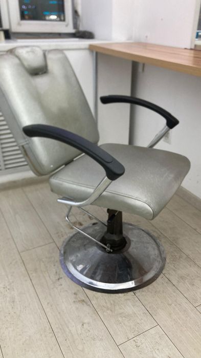Кресло парикмахерское