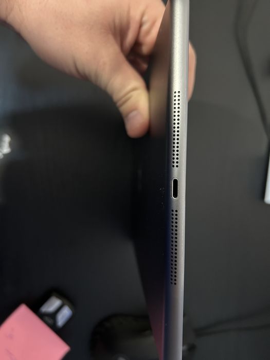 iPad air generația 1 (2013)