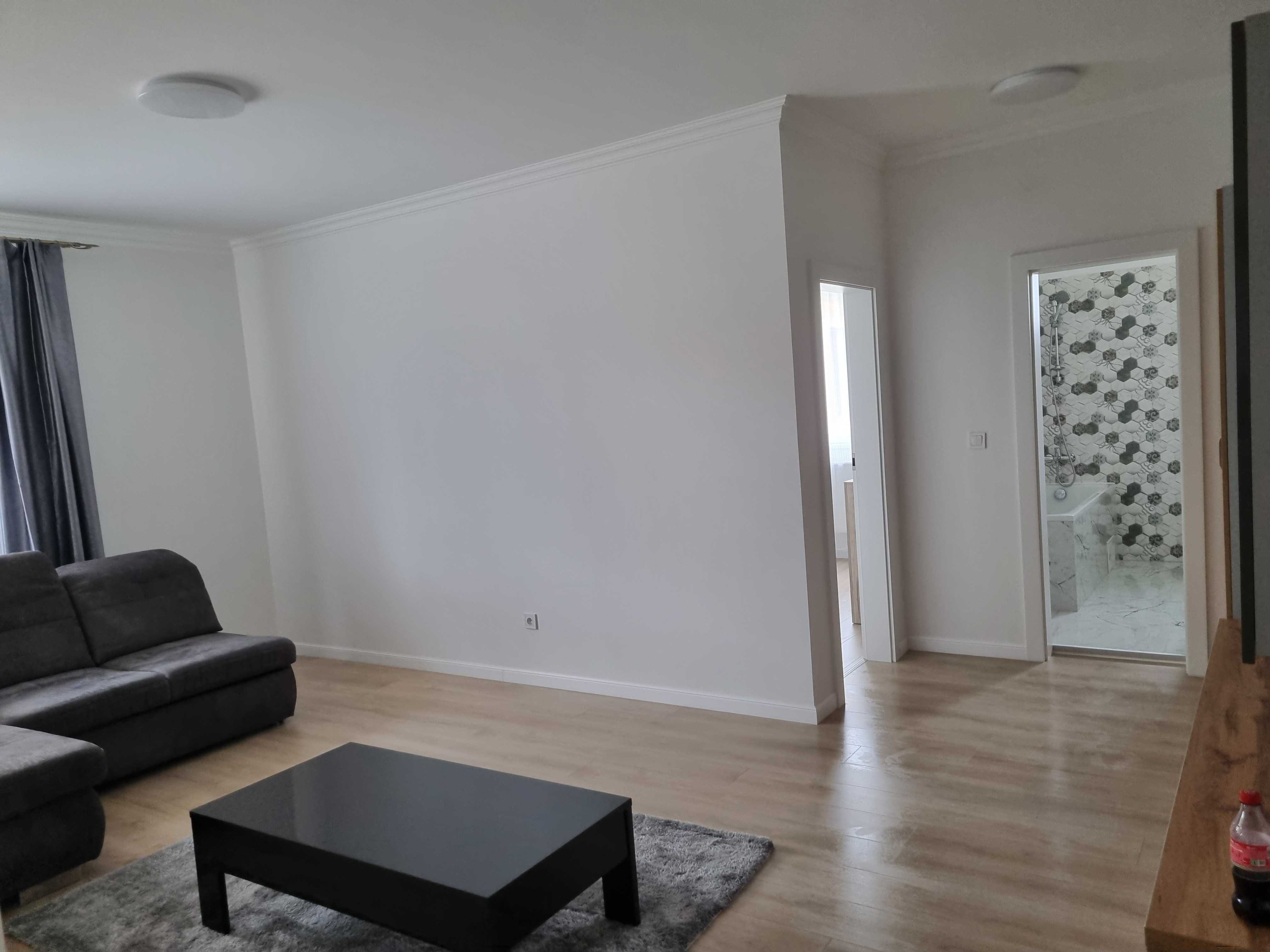 Apartament de închiriat