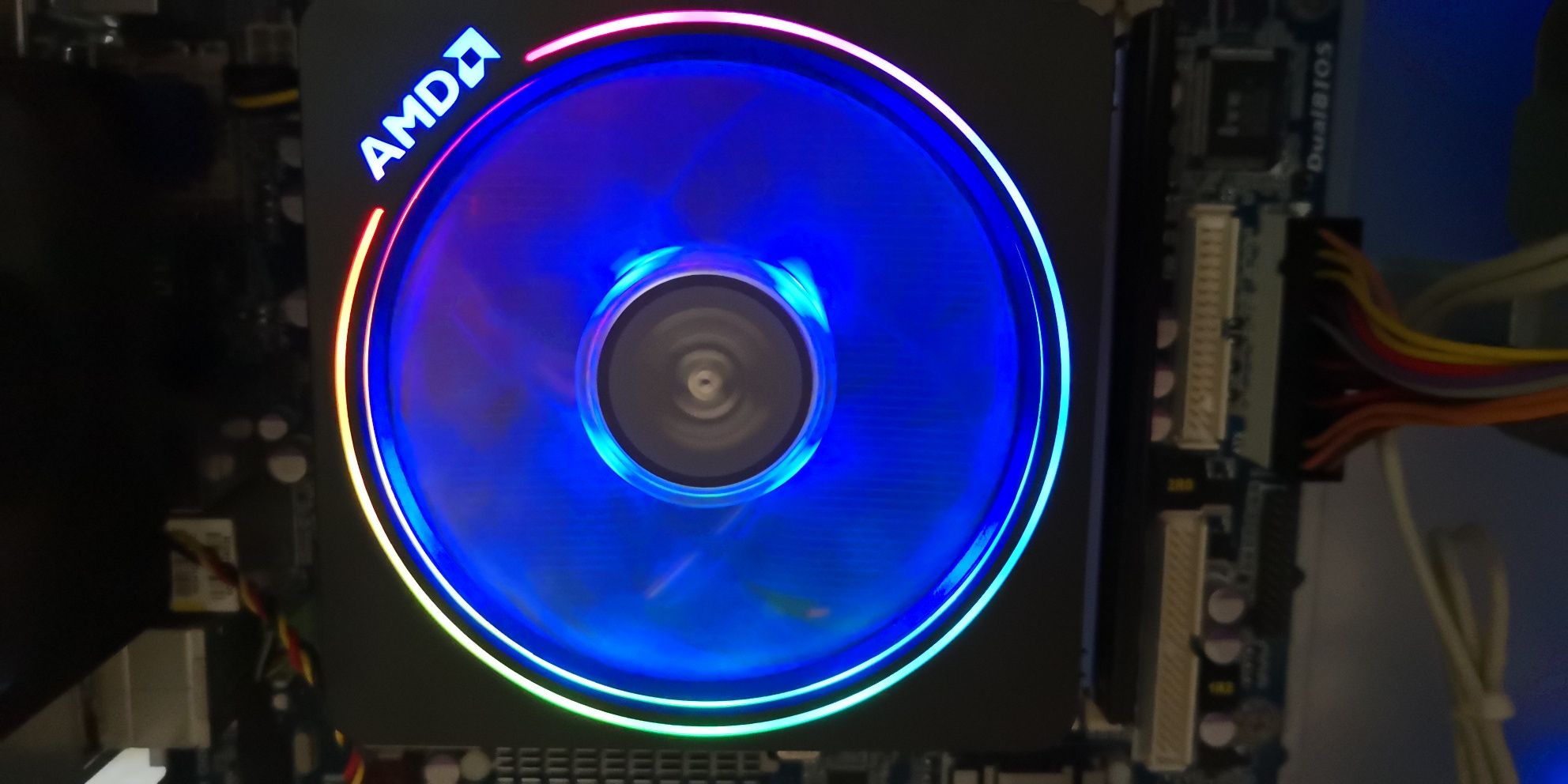 Cooker AMD  AM4 AM3 wraith prism iluminare RGB
