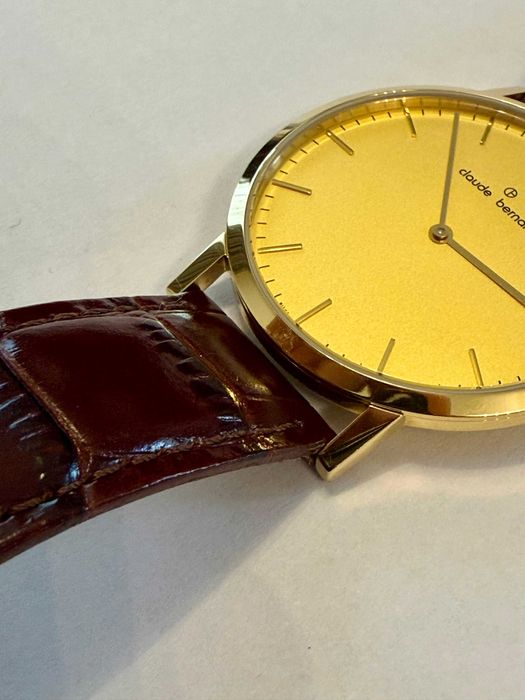 Часовник Claude Bernard с гаранция