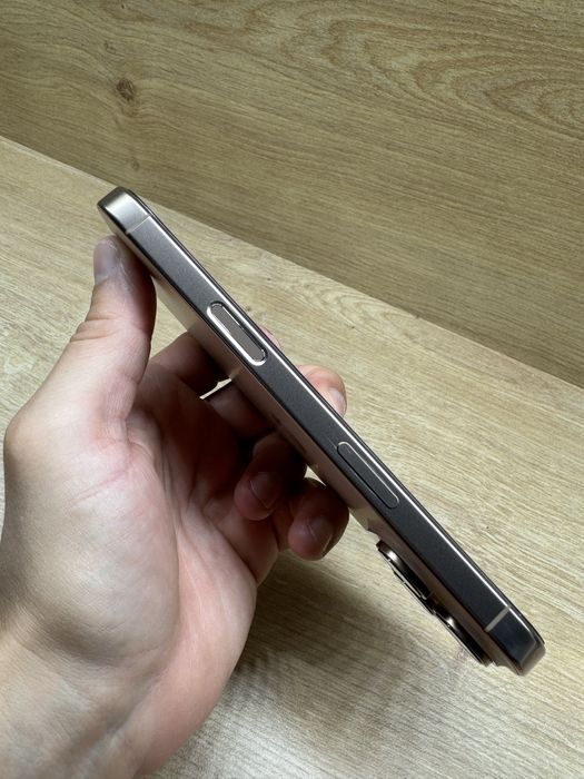 iPhone 16 PRO 128Gb Desert titanium 99% battery life