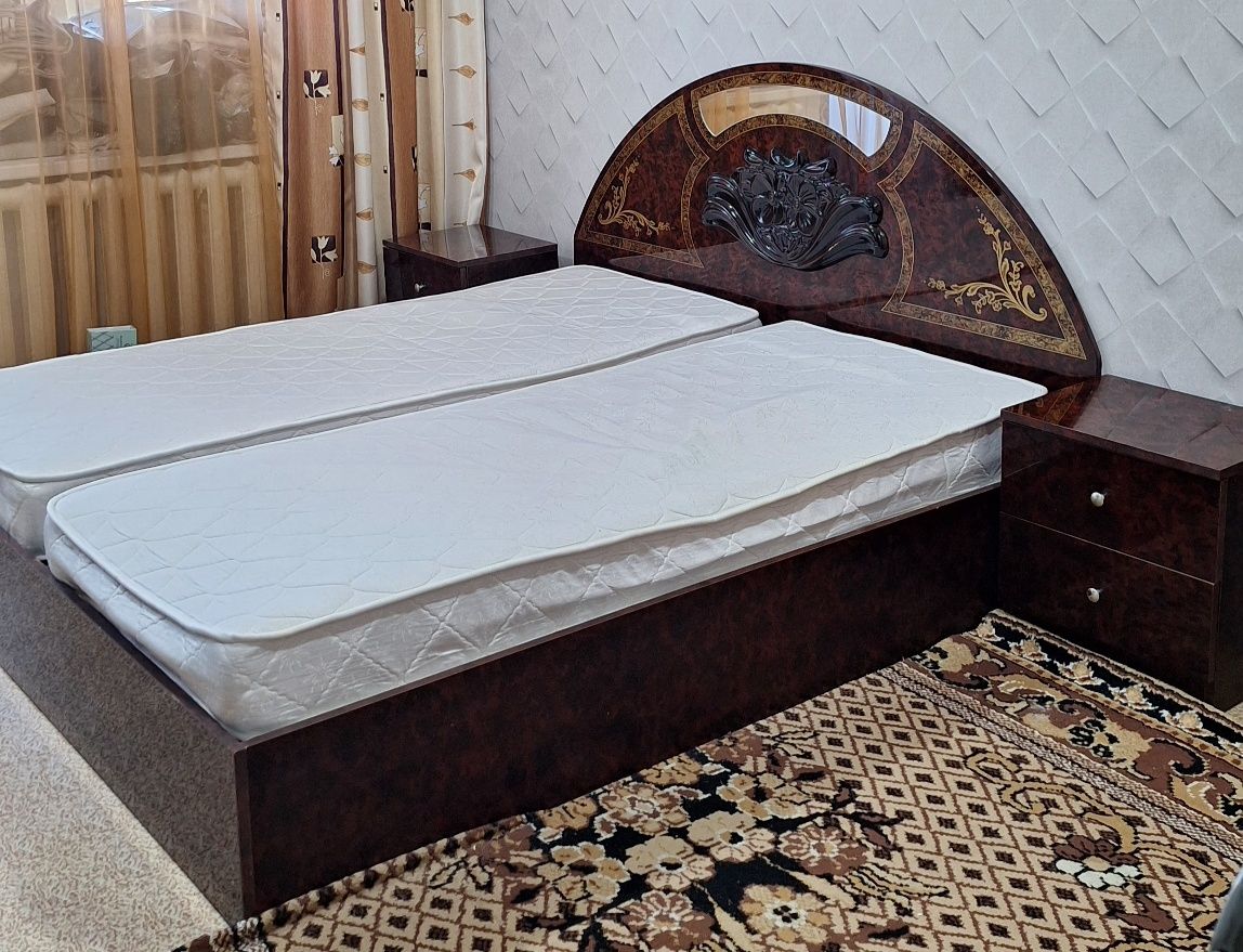 Спальный гарнитур