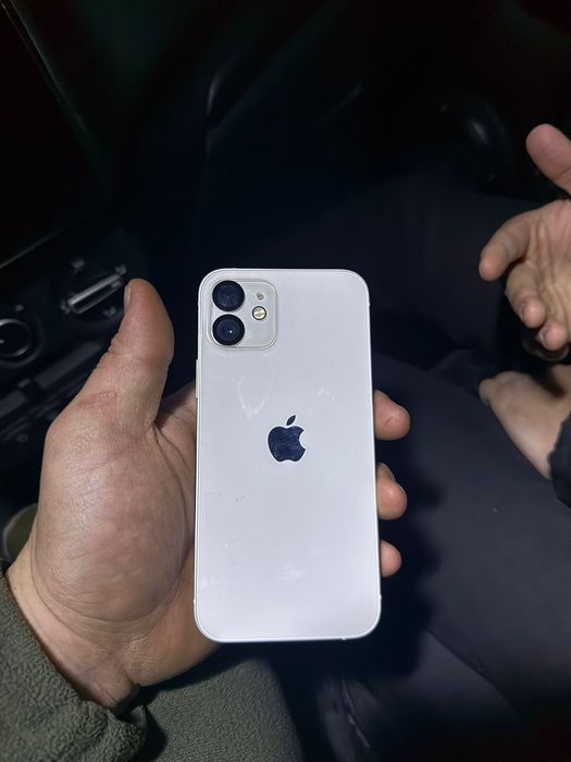 Iphone 12 не работает камеры а так все чётко работает