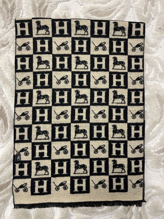 Fular NOU din casmir, model Hermes