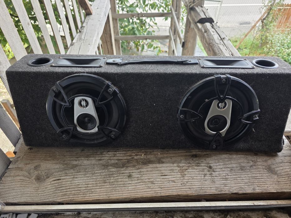 Vand Boxe, statie si subwoofer masina