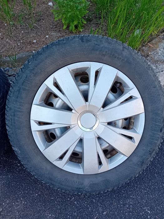 Cauciucuri iarna 185/65 R15 jante tabla si capace