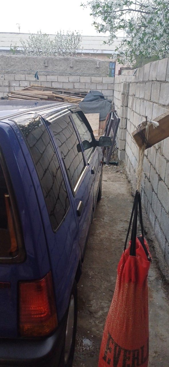 Tiko 2002, polniy kraska bo'lgan, narxi kelishiladi