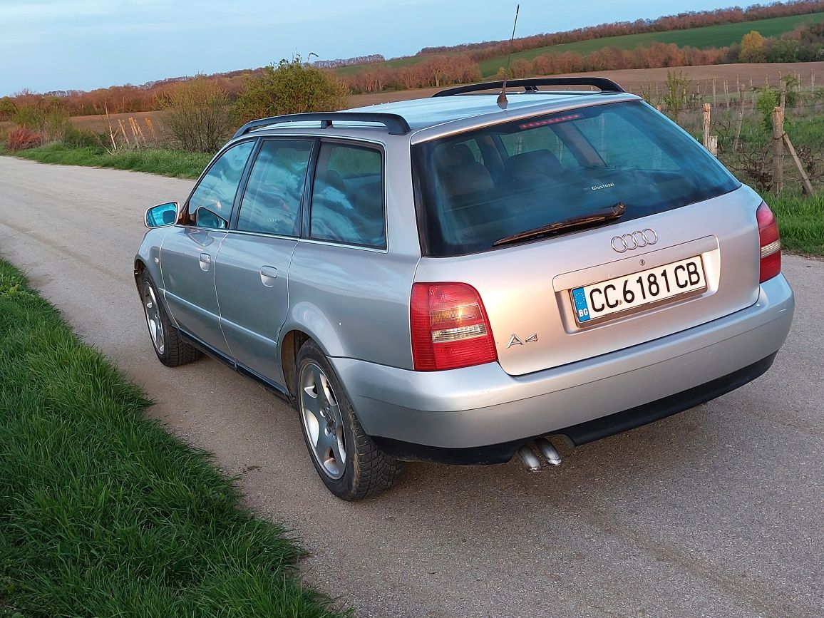 Audi A4, 2001 година