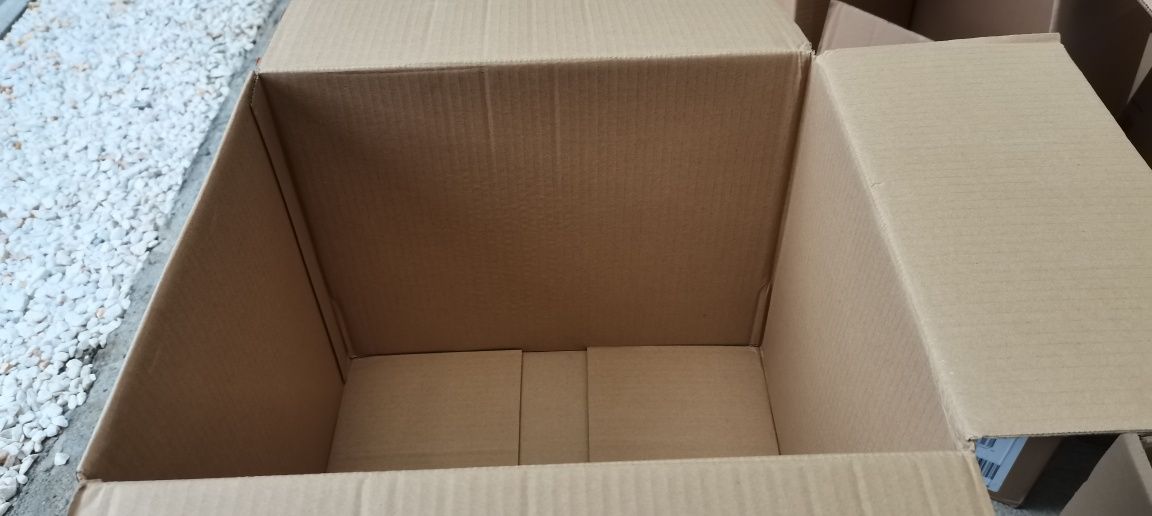 Cutii carton refolosite
