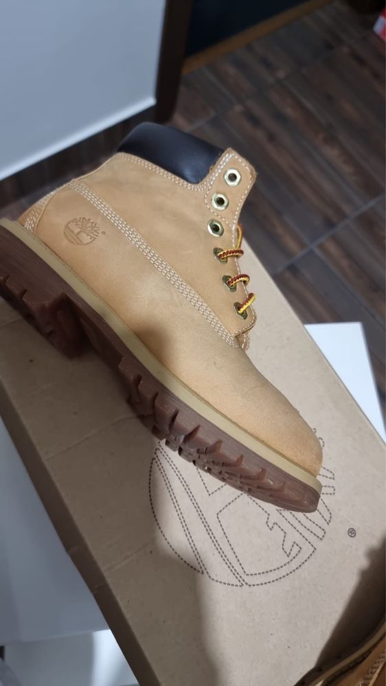 Ghete Timberland 32,5