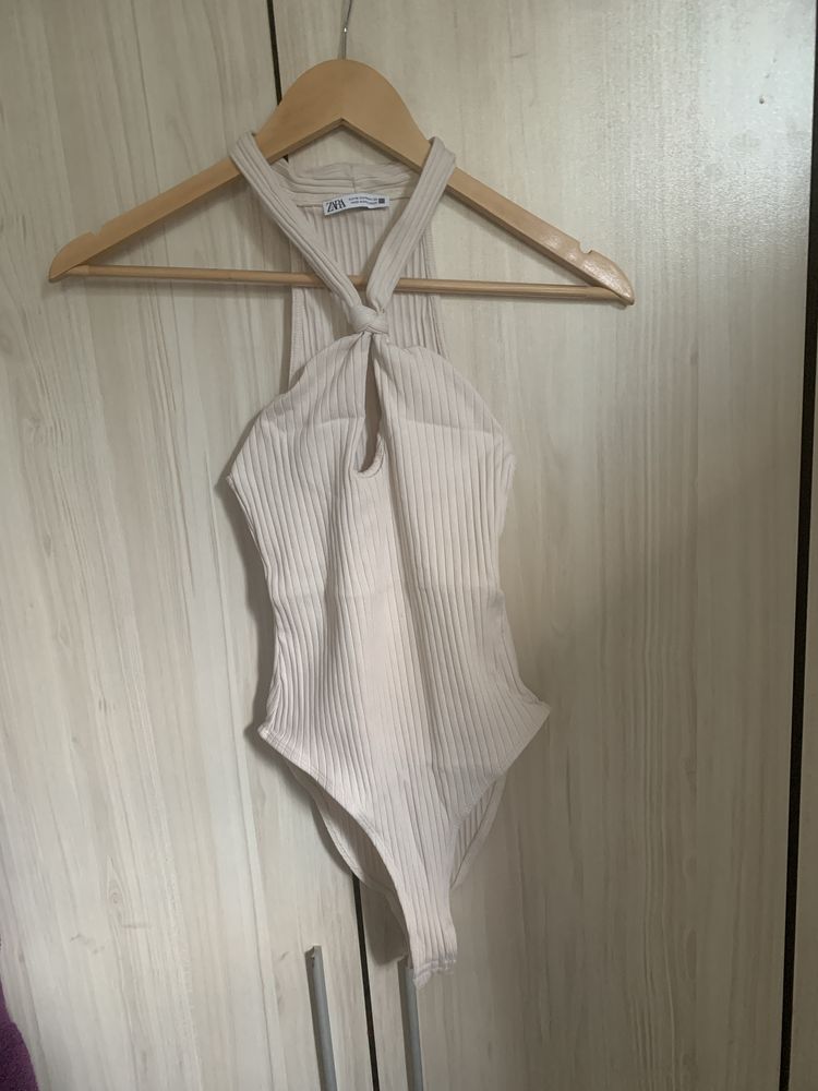 Бежаво боди ZARA размер M