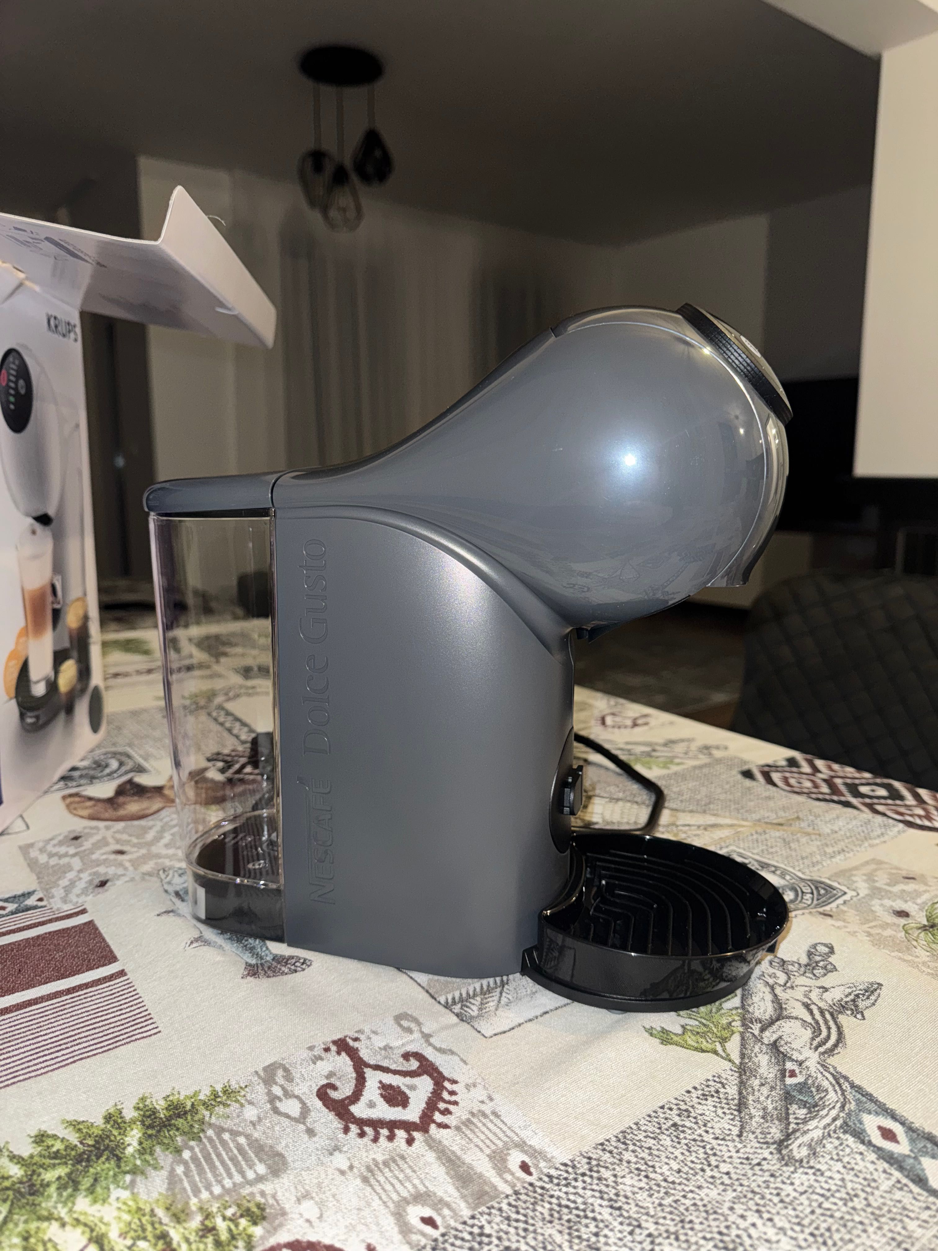 Тъмносива кафемашина Nescafe Dolce Gusto Genio S
