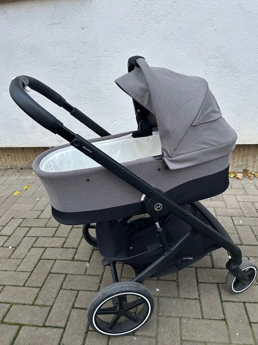 Landou cot s in stare impecabila