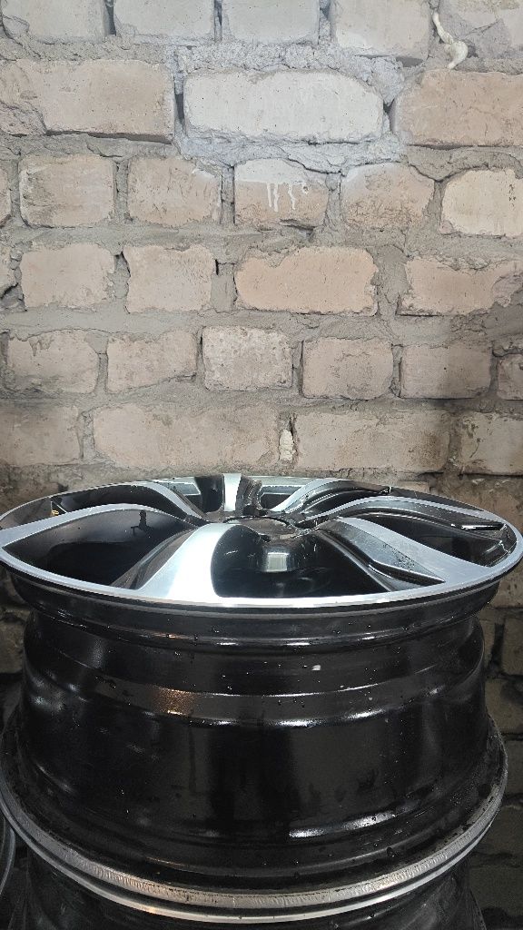 R17 PCD 4*100 Комплект легкосплавных дисков