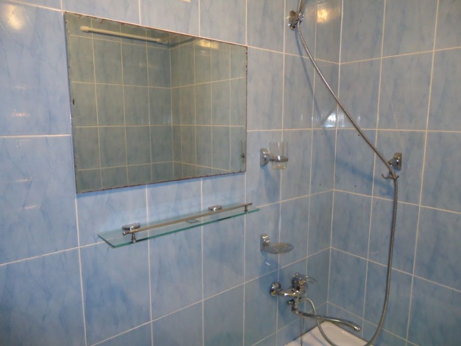 Зеркало в ванну и навесной набор для ванны Не дорого