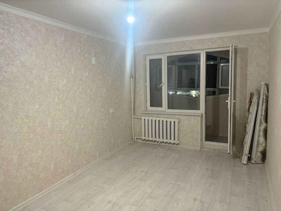 1 ком.квартира в аренду мкр Акмешит 18 дом. Тёплая после ремонта.