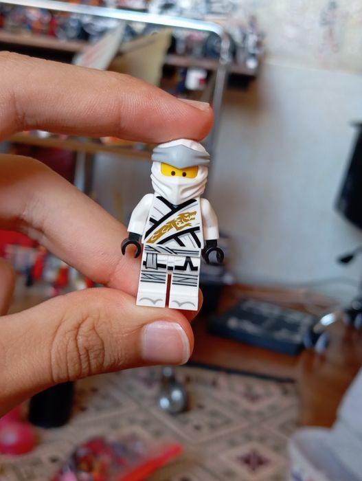 Продавам и Трейдвам сетове и фигурки на Lego Ninjago City Star wars
