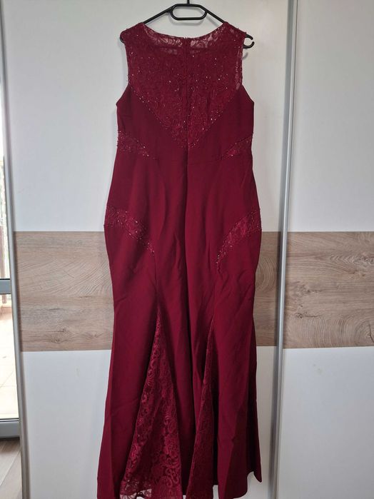 Официална рокля цвят бордо