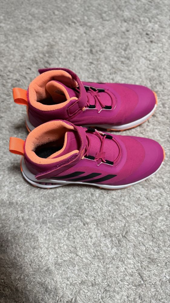 Зимни обувки Adidas НОВИИ!! 38 2/3