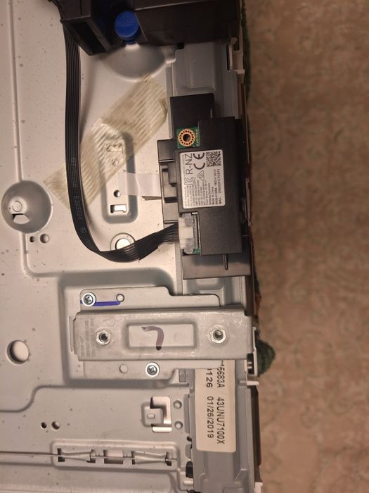 Piese televizor Samsung  Ue43nu7022