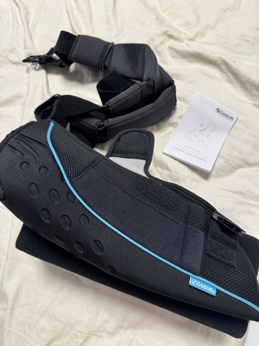 Шина за рамо с възглавница Ossur Formfit