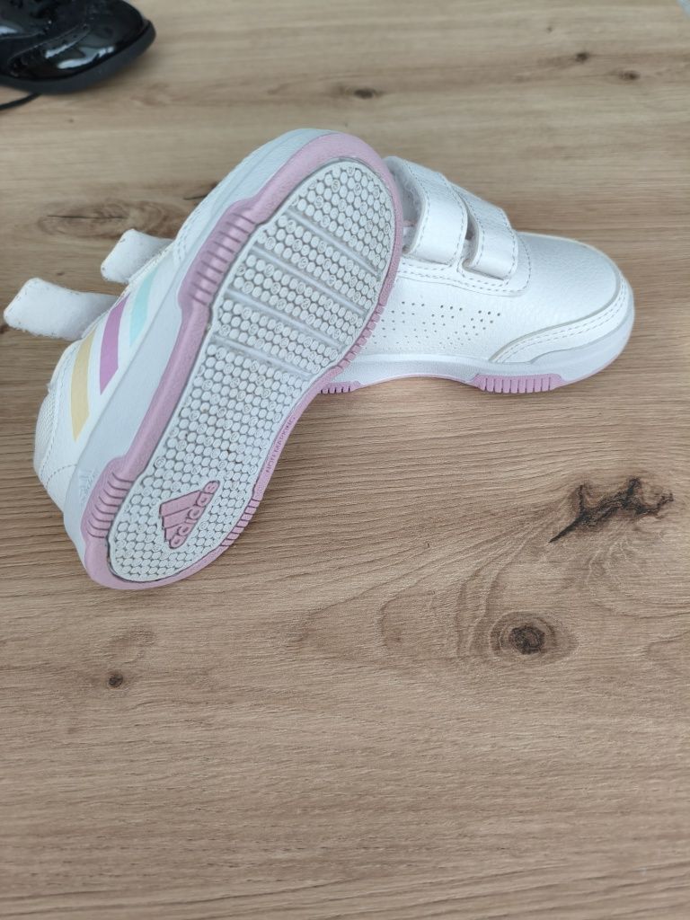 Бебешки обувки Adidas