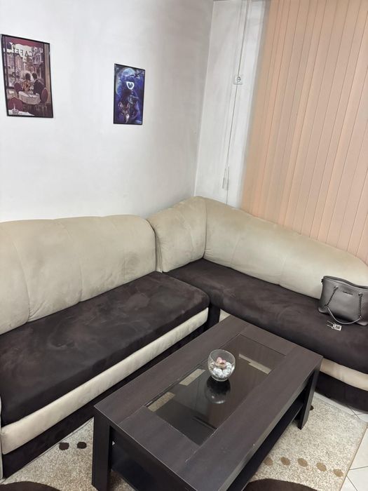 Дава се под наем Двустаен апартамент в Пловдив, Център - 60 кв.м за 500 € - Снимка #2