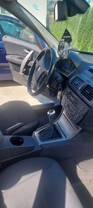 Vând BMW. Întreținut bine