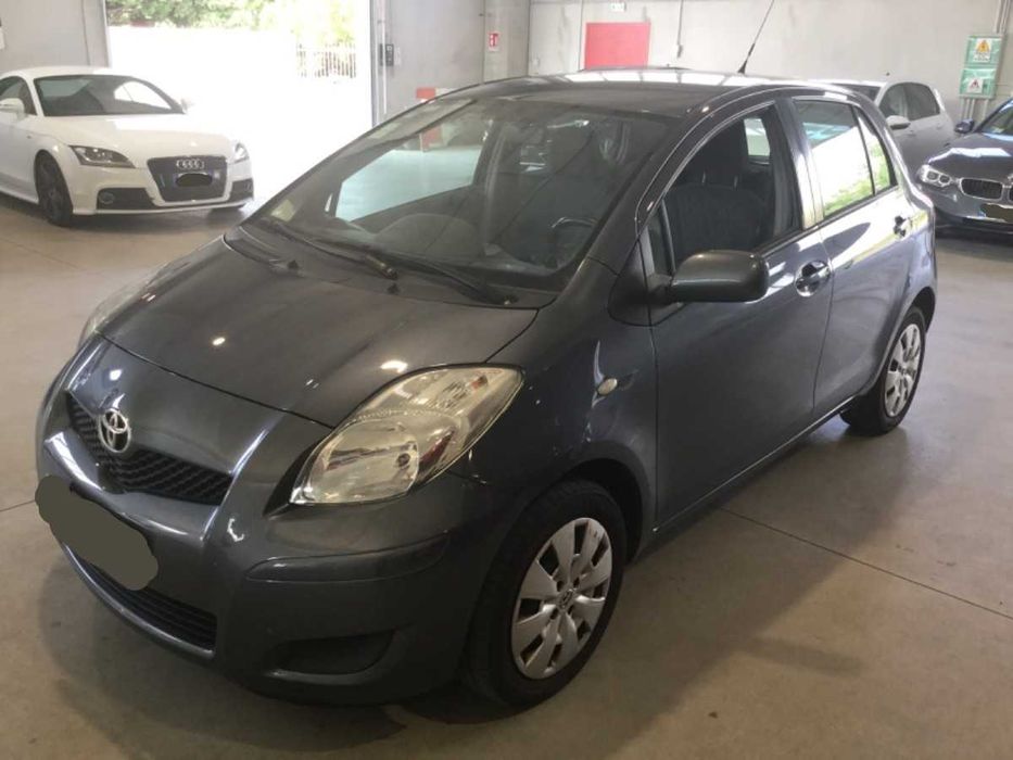 Dezmemrari Toyota Yaris 1.3 benzina
