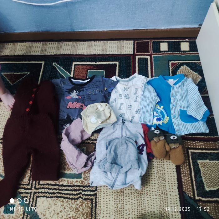 Вещи примерно до года